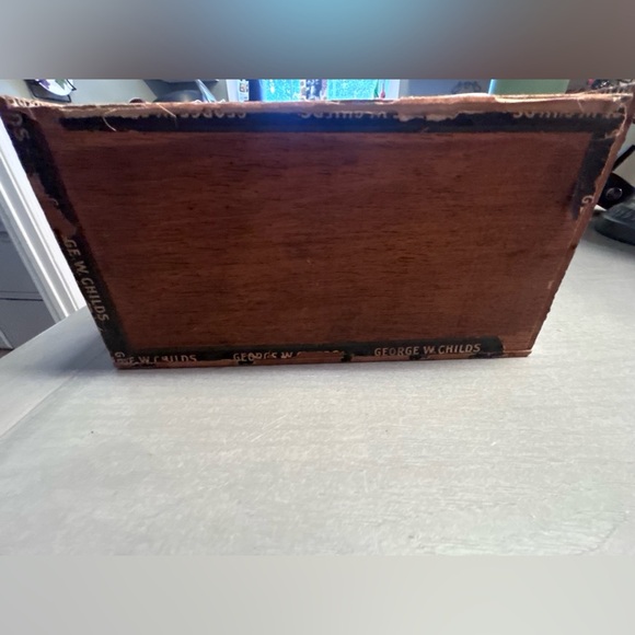 Vintage George W Child's Wooden Cigar Box 2 for 5¢ Factory 117 S.C. Collectors‎ - Picture 14 of 16